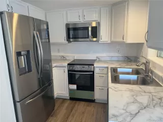 Photo #5: 7753207 Listing