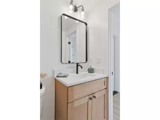 Photo #2: 7756524 Listing