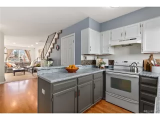 Photo #6: 7756939 Listing