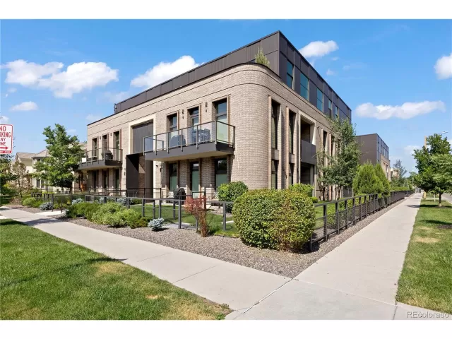 MLS: 7757801 Condo For Sale