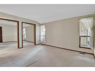 Photo #6: 7759461 Listing