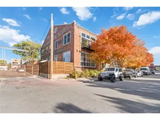 Photo #2: 7760051 Listing