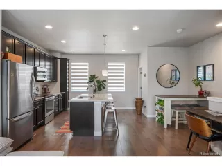 More Details about MLS # 7761338 : 694 E HINSDALE AVE LITTLETON CO 80122