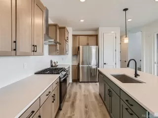 Photo #5: 7762366 Listing 