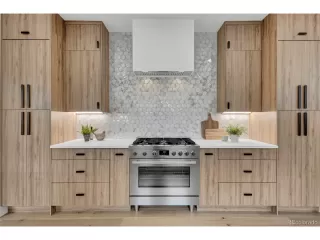 Photo #3: 7765927 Listing