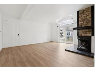 Photo #4: 7775664 Listing