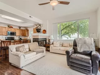 Photo #4: 7778209 Listing