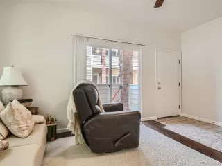 Photo #6: 7778209 Listing