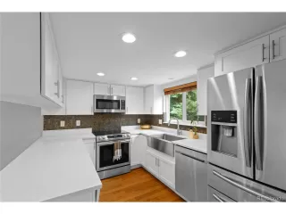 Photo #4: 7781066 Listing