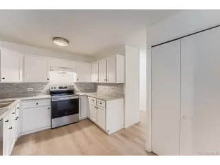 Photo #6: 7783883 Listing