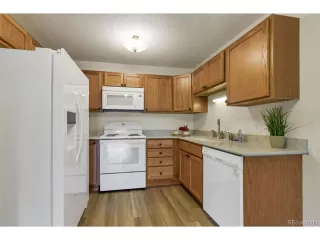 Photo #5: 7796649 Listing