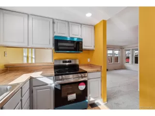 Photo #6: 7799457 Listing