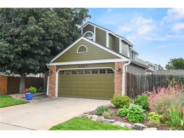 MLS: 7808385 Condo For Sale