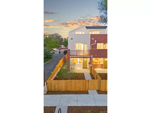 MLS: 7809762 Condo For Sale