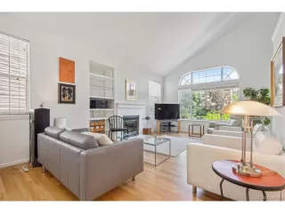 Photo #2: 7814291 Listing