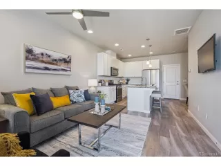 Photo #4: 7816207 Listing