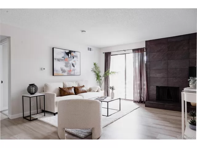 MLS: 7820731 Condo For Sale