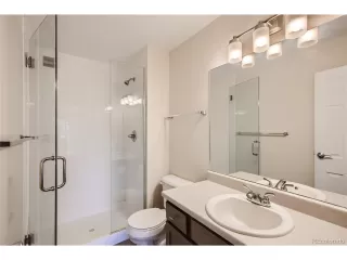 Photo #6: 7833500 Listing