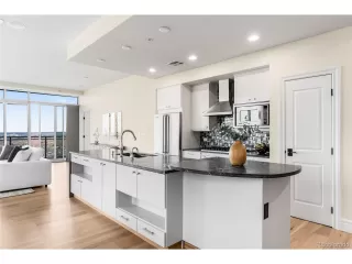 Photo #4: 7836099 Listing 