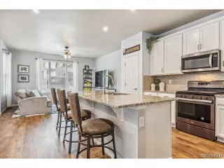 Photo #5: 7849957 Listing