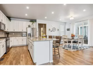 Photo #6: 7849957 Listing