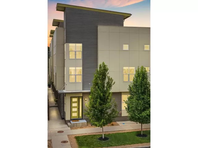MLS: 7850314 Condo For Sale