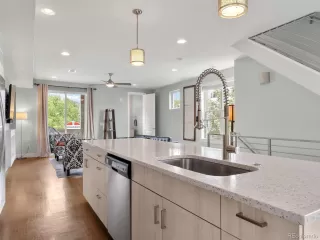 Photo #2: 7850314 Listing