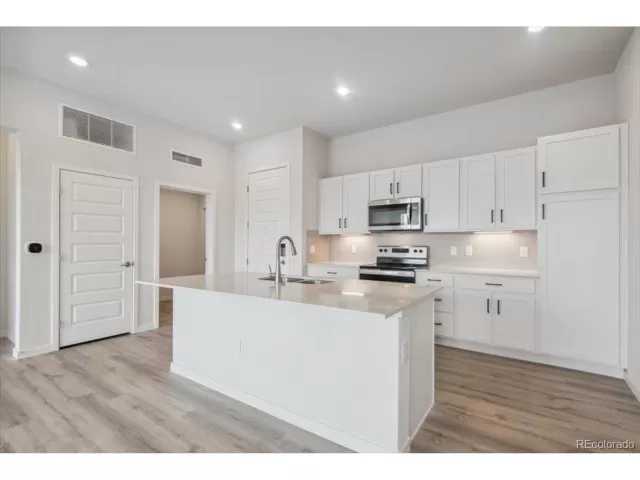 MLS: 7857641 Condo For Sale