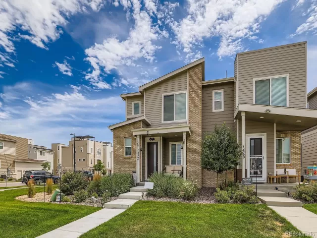 MLS: 7858527 Condo For Sale