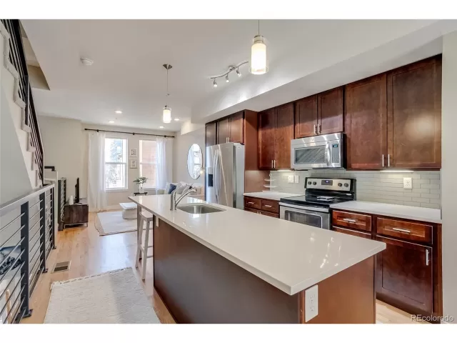 MLS: 7859690 Condo For Sale