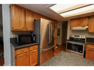 Photo #5: 7861001 Listing