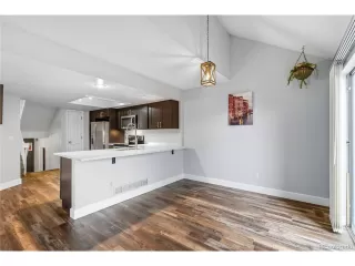 Photo #6: 7861385 Listing