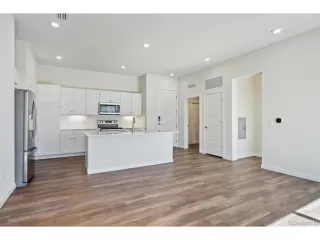 Photo #3: 7865879 Listing