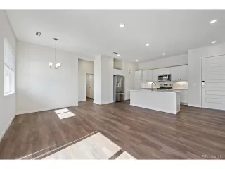 Photo #4: 7865879 Listing