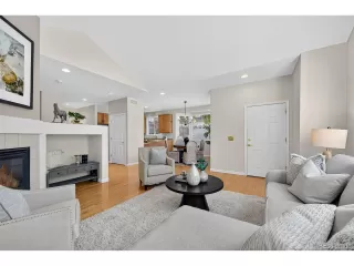 Photo #4: 7871031 Listing