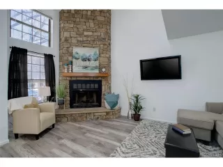 Photo #2: 7873821 Listing