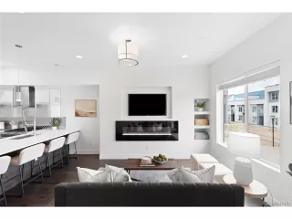 Photo #4: 7876129 Listing