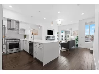 Photo #6: 7876129 Listing