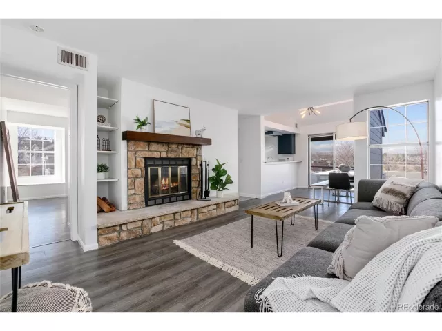 MLS: 7883001 Condo For Sale
