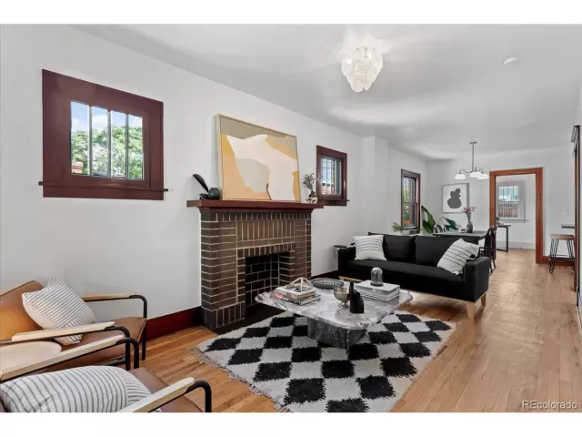 MLS: 7884653 Condo For Sale