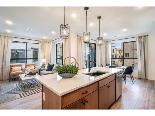 Photo #5: 7886537 Listing