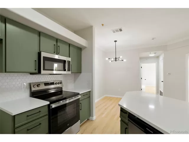 MLS: 7886710 Condo For Sale