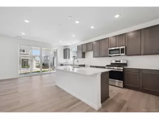 Photo #5: 7889472 Listing 