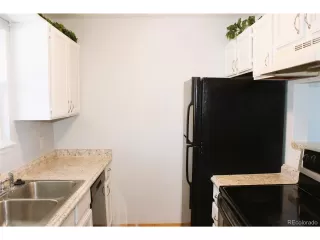 Photo #2: 7896996 Listing