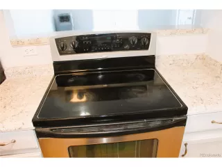 Photo #6: 7896996 Listing