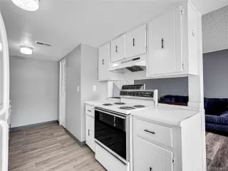 Photo #3: 7900561 Listing