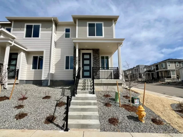 MLS: 7908552 Condo For Sale