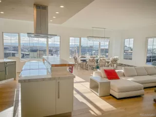 Photo #4: 7916848 Listing 