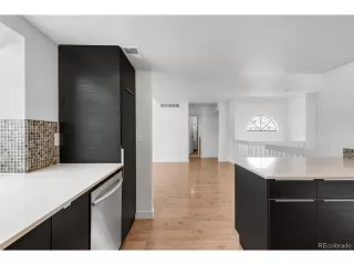 Photo #6: 7920057 Listing 