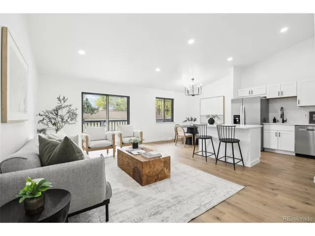 MLS: 7923879 Condo For Sale